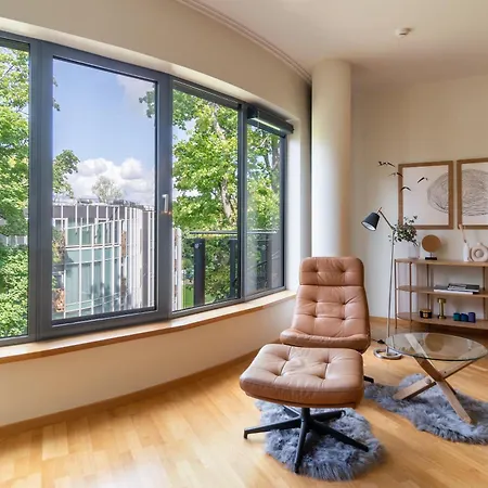 2 Bedroom Apt, 2 Garage Spots & Balconies, Self Check-in, By Cohost * Druskininkai