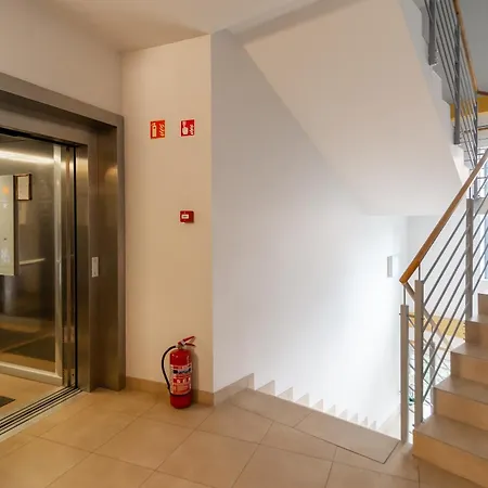 2 Bedroom Apt, 2 Garage Spots & Balconies, Self Check-in, By Cohost * Druskininkai
