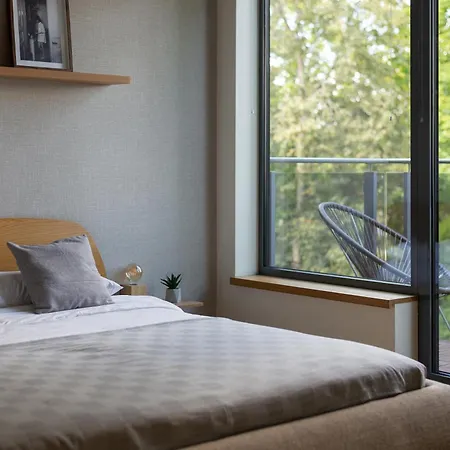 2 Bedroom Apt, 2 Garage Spots & Balconies, Self Check-in, By Cohost ドルスキニンカイ