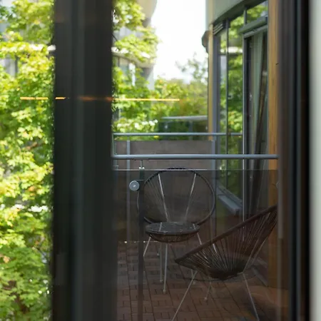 Apartment 2 Bedroom Apt, 2 Garage Spots & Balconies, Self Check-in, By Cohost